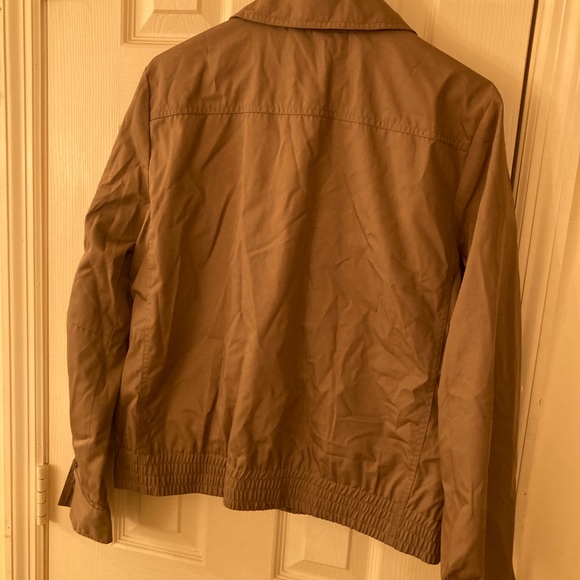 Ladies tan jacket - Picture 6 of 6